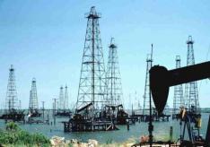 Ladang minyak Priobskoe adalah ladang minyak yang kompleks namun menjanjikan di Okrug Otonomi Khanty-Mansi